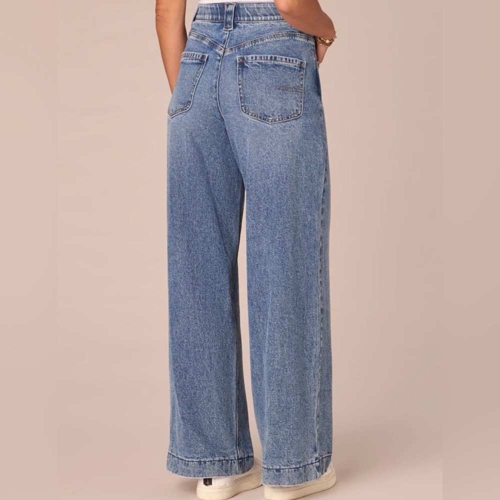 Democracy Women's Blue Wide-Leg Jeans - Picture 2 of 10